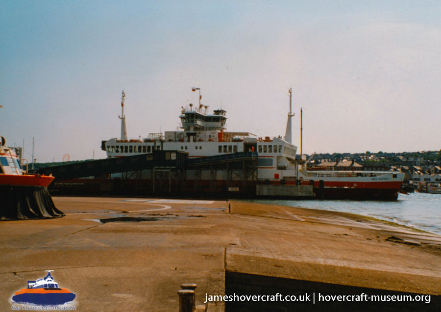 AP1-88 hovercraft promotional day by BHC -  (credit: The <a href='http://www.hovercraft-museum.org/' target='_blank'>Hovercraft Museum Trust</a>).